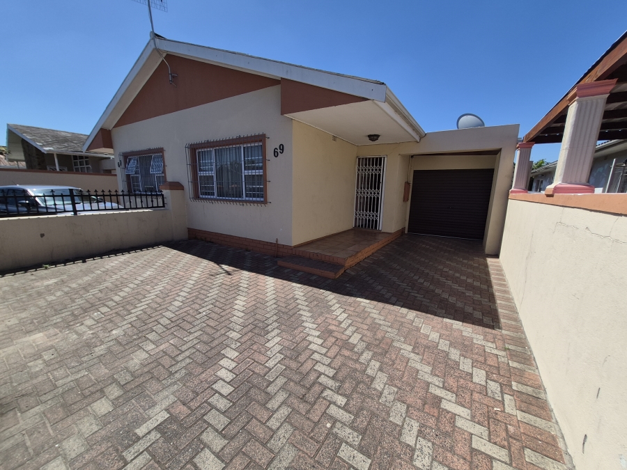 To Let 3 Bedroom Property for Rent in Rylands Western Cape